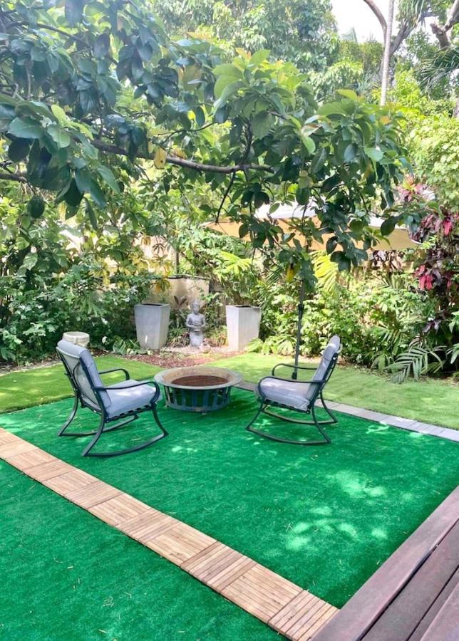 Entire Private Beautiful 2 Bedroom Den House With Gated Front&back Yard And Free Parking 10min Drive To Miami